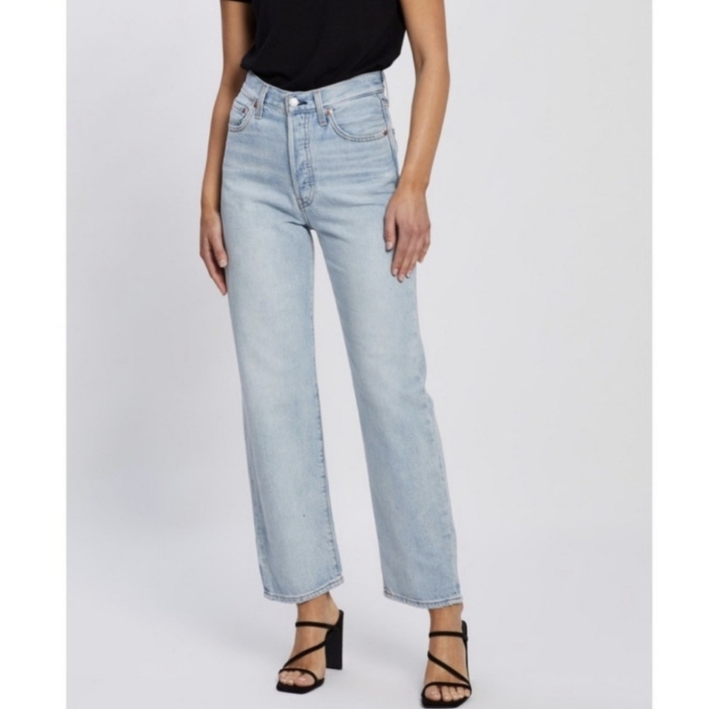 Levi's Ribcage Straight ankle jeans